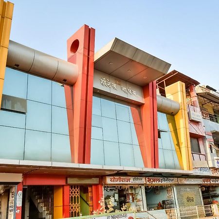 Oyo 69828雅利安酒店 Khāmgaon 外观 照片